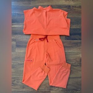 Women’s Orange Scrub Set Size XS Sunset Orange